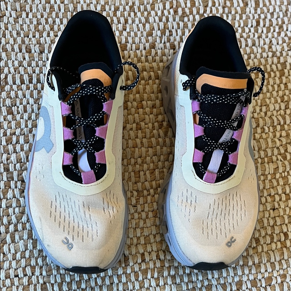 ON-Women's Cloudmonster